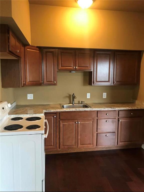 Photo - 216 E 3rd St