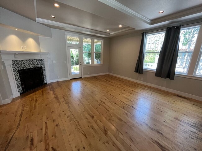 2473 NW Sacagawea Ln