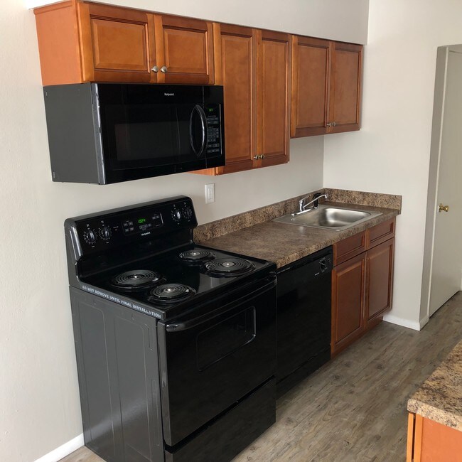 Squire Village Apartments For Rent in New Windsor, NY