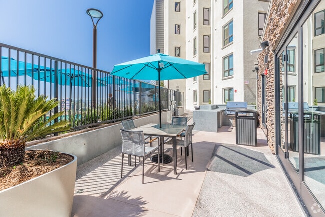 Área de parrilla - College View