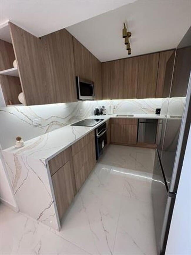 Photo - 20515 E Country Club Dr Unidad 20515 E Country Club Drive Dr # 1442