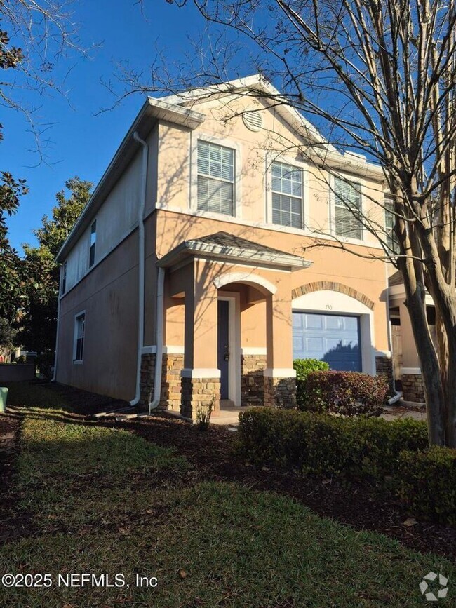 Building Photo - Nice 3/2 Townhome in Oakleaf