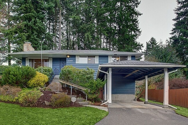 Building Photo - 5Bd/1.75Ba Mountlake Terrace House