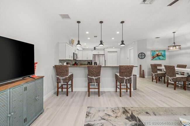 Photo - 13458 Brixham St