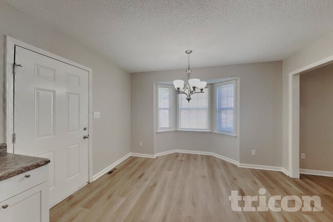 1428 Smokey Mountain Dr