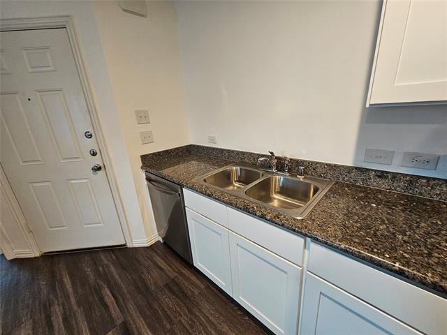 Photo - 5113 Avenue G