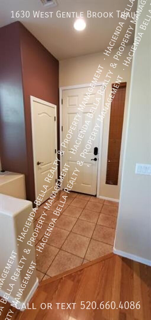 Photo - 1630 W Gentle Brook Trail