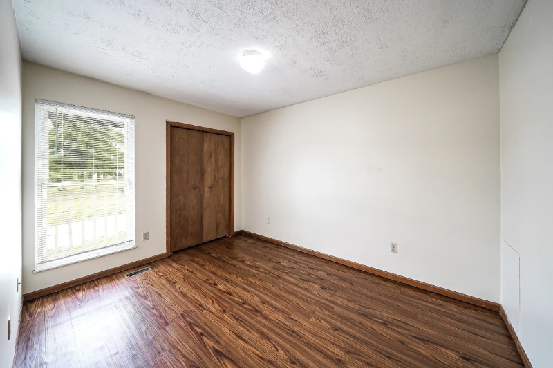 Photo - 1513 Whitehall Blvd