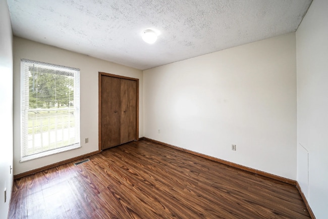 Photo - 1513 Whitehall Blvd