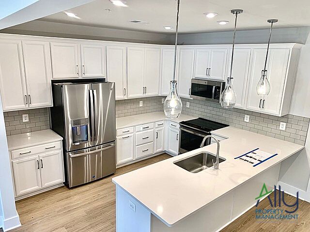 Building Photo - 822 Wesley Ln