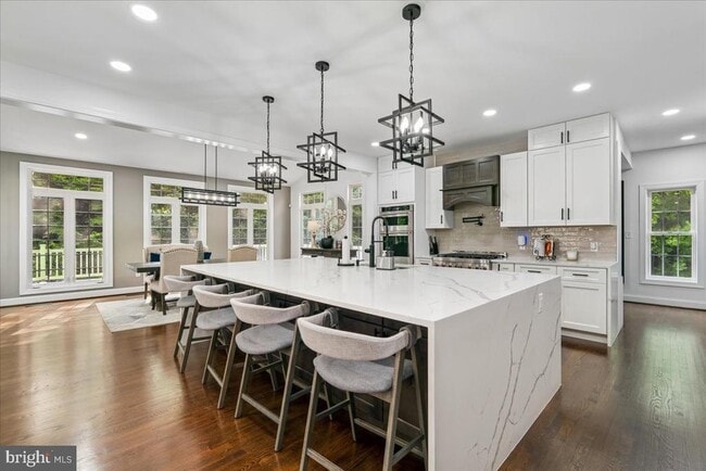 Photo - 743 Seneca Dr