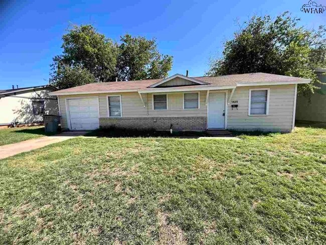 Building Photo - 1425 Harris Ln Rental