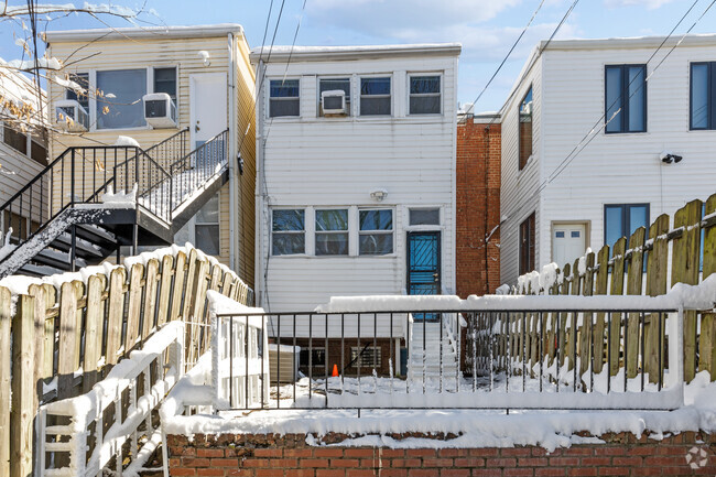 Building Photo - 5104 N Capitol St NW Unit 1 Rental