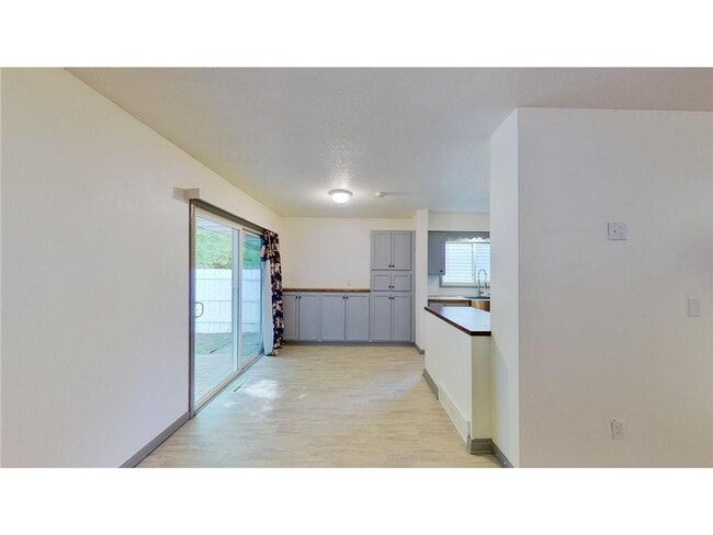 Photo - 3050 Grimes Ave N