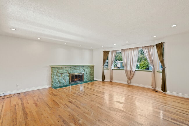 Photo - 8506 224th St SW