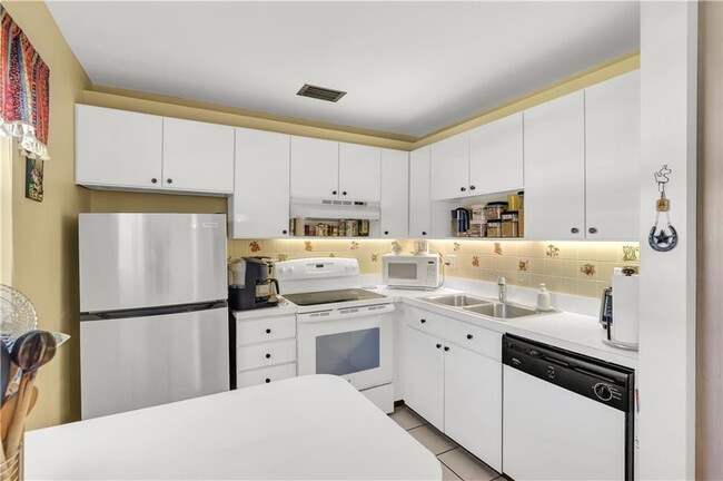 Photo - 35 Pine Arbor Ln Unit 202