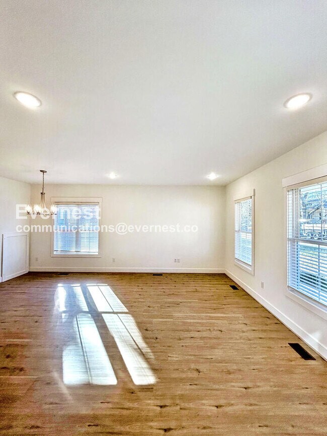 Photo - 5214 Campbell Ave