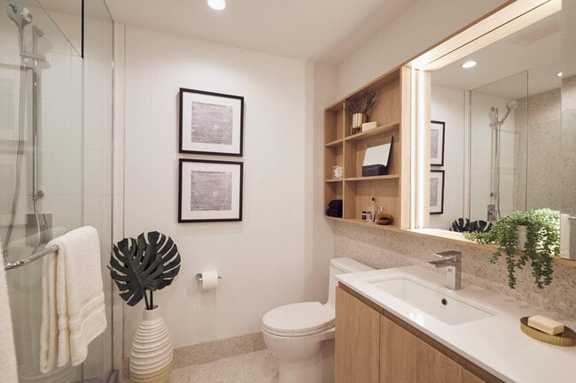 Photo - 360 W Illinois St Unidad ID407362P