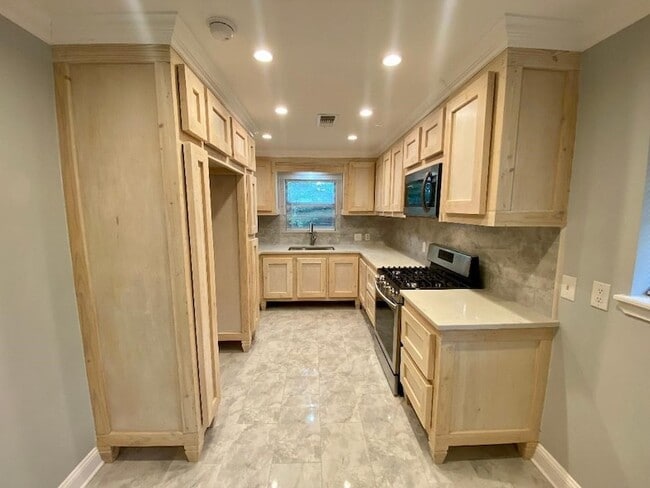 Building Photo - 4318 Weaver Rd Rental