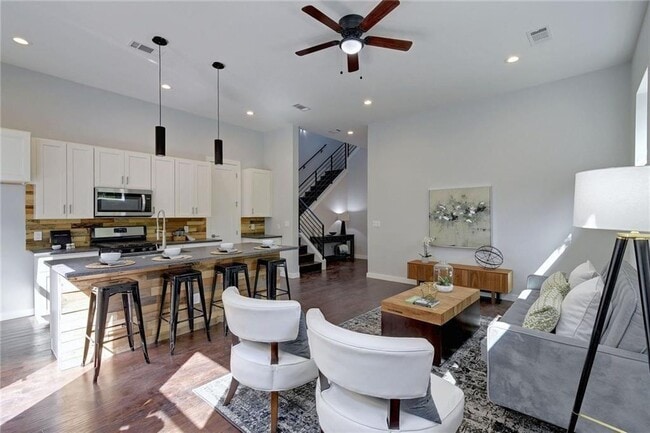 Photo - 6405 Chesterfield Ave