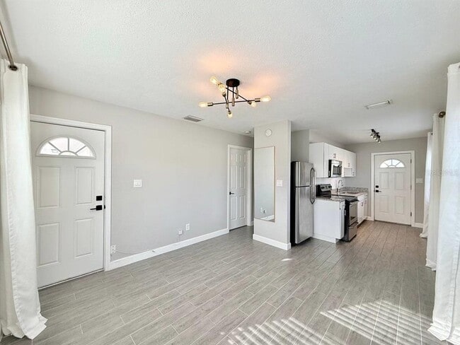 Photo - 1904 W Cypress St