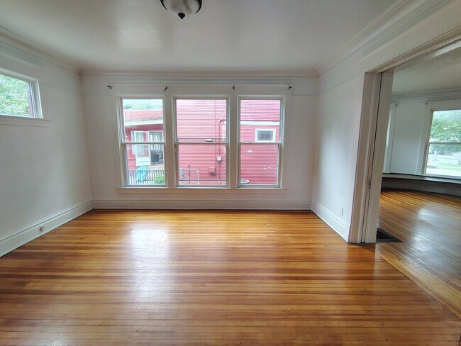 635 Ashland Ave