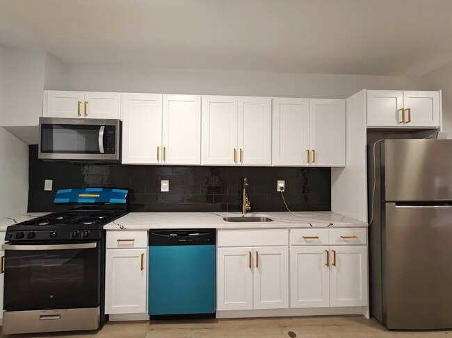 Photo - 223 N 58th St