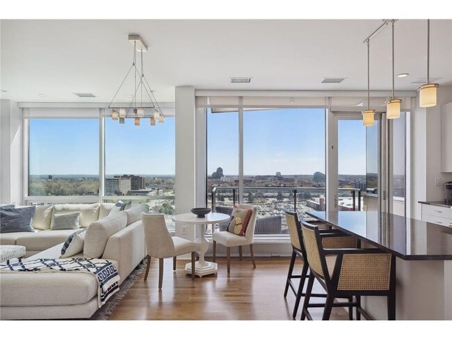 Building Photo - 3209 Galleria Unit 1007