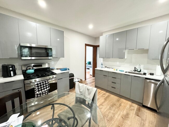 Building Photo - 37 Sudan St Unit 3