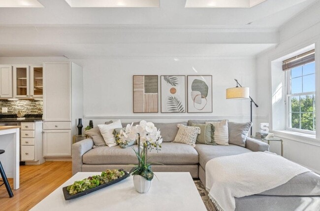 Photo - Large Sunny Eckington Three Bed/Three Bath Interior Rowhouse Condo Home