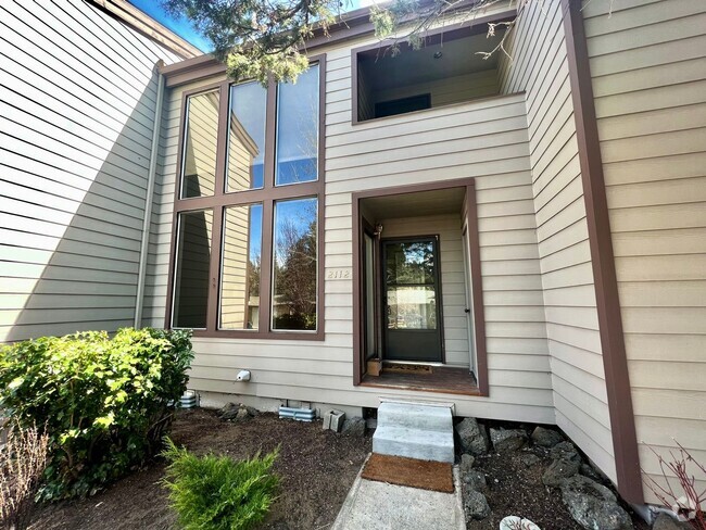 Building Photo - 2112 NW Harriman St Rental