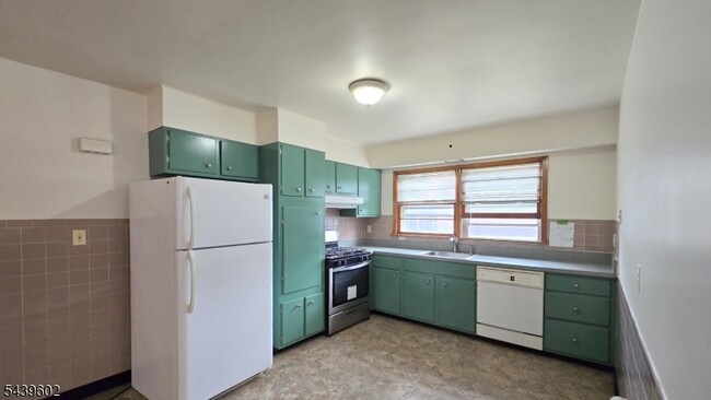 Photo - 222 Park Ave