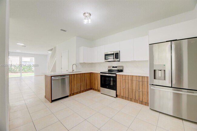 Photo - 2143 Hacienda Terrace