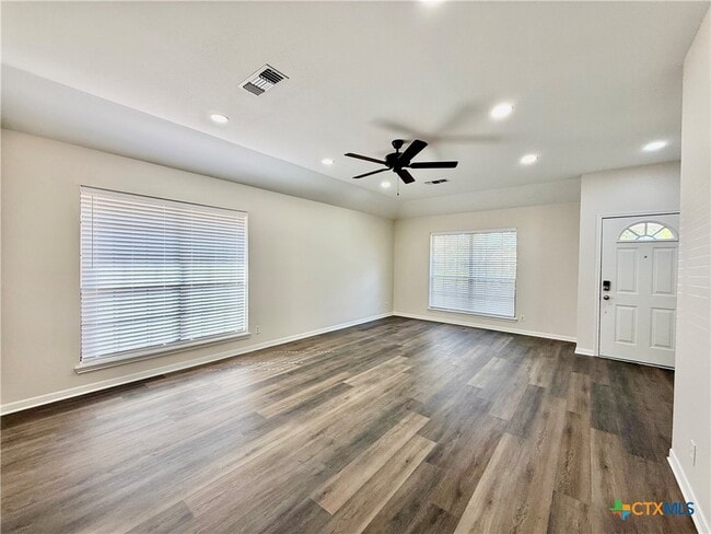 Photo - 210 Stone Gate Dr