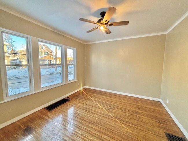 Photo - Spacious 4bd Home | 1st Floor Laundry Room | Hardwood Floors