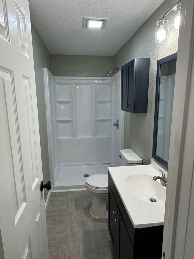 Photo - 105 N Avenue D