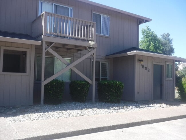 Photo - 1658 Bramble Pl Unit 4