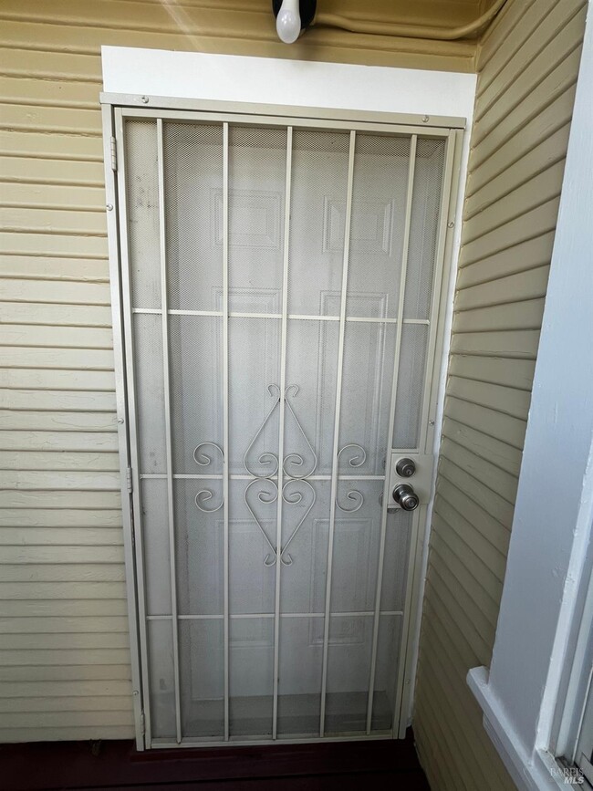 Photo - 11 B St