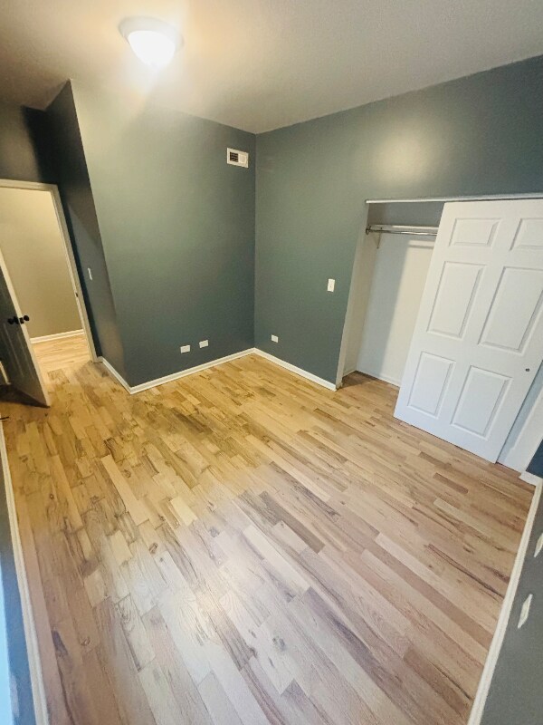 Photo - 7127 S Normal Blvd Unidad 3s