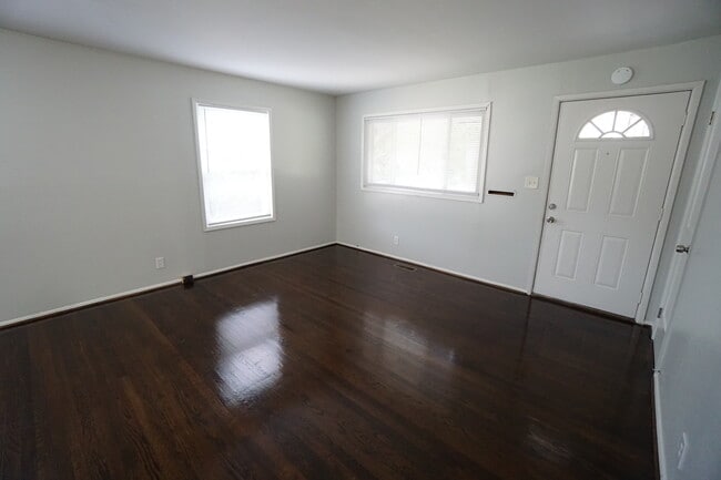 Photo - 112 13th Ave N