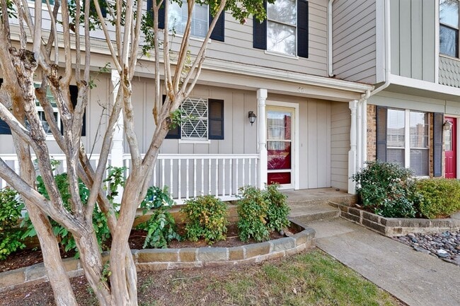 Building Photo - 46 Abbey Rd