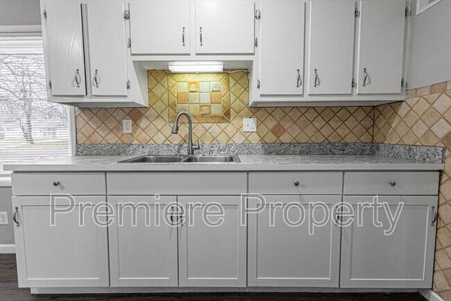 Photo - 7607 E 110th St