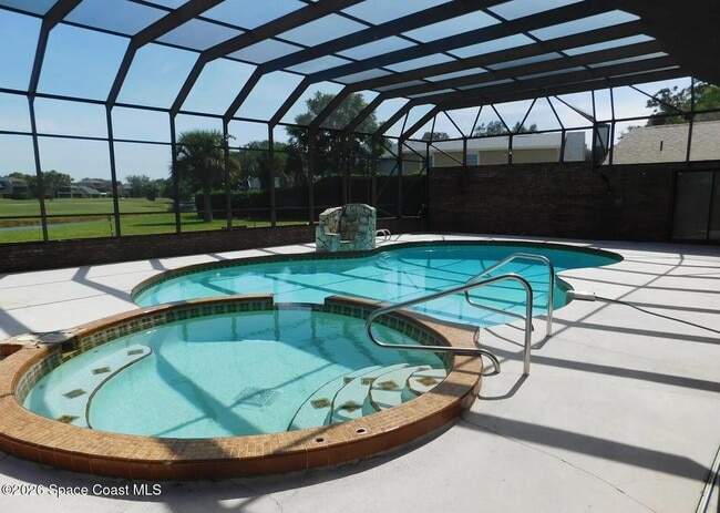 Photo - 649 Woodbridge Dr