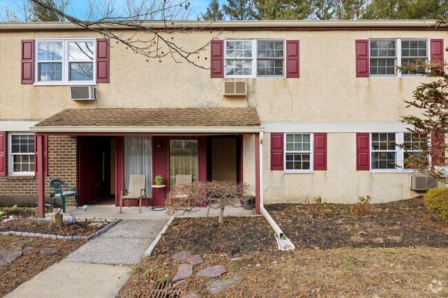 Building Photo - 178 Elephant Rd Rental
