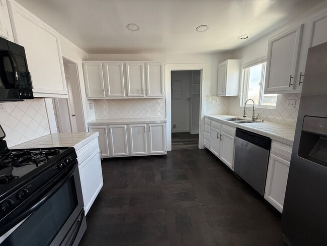 Photo - 208 4th Ave Unit 208