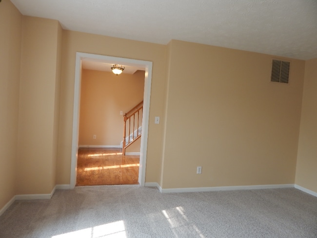 Photo - 20 Lexington Ct