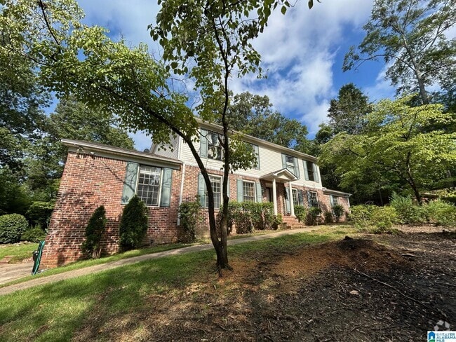Building Photo - 3553 Hampshire Dr Rental