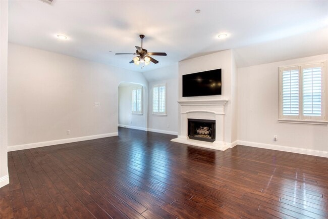 Photo - 8609 Dewland Dr