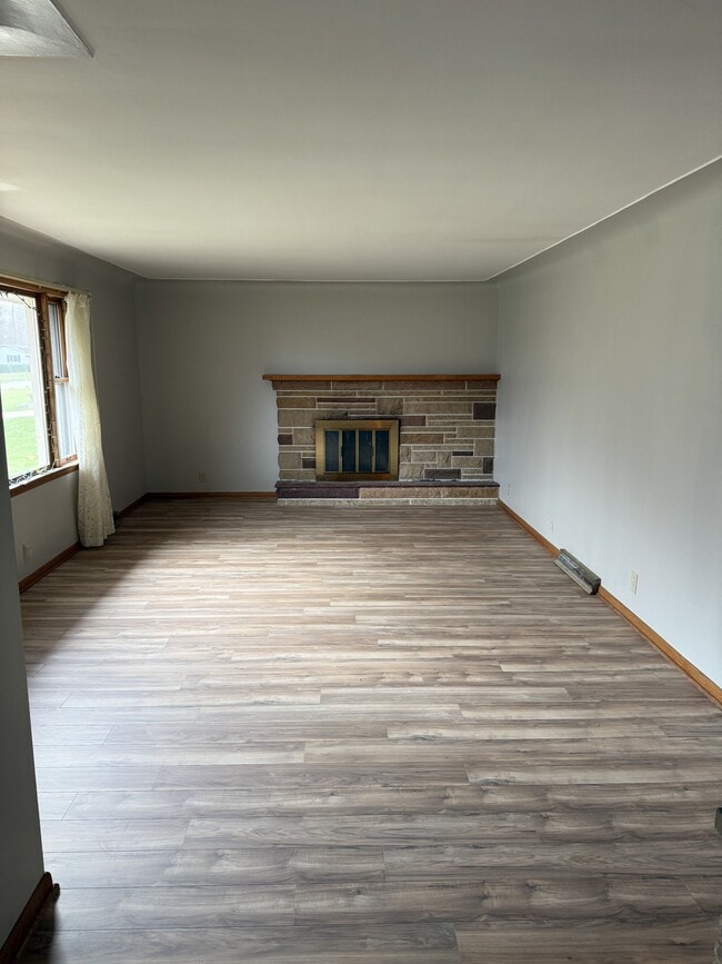 Photo - 8052 Sigle Ln