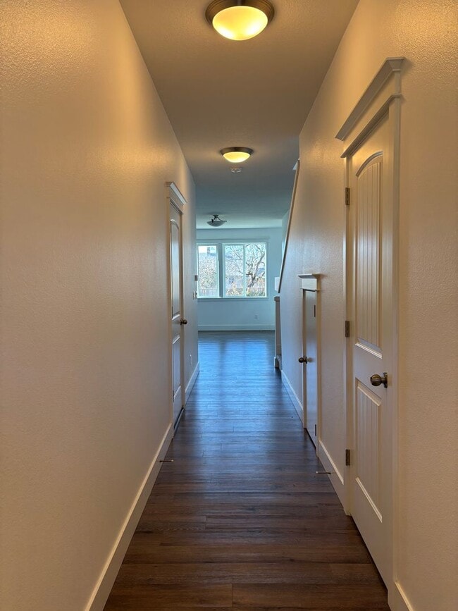 Photo - 2 Story Home in the Desirable Columbia Est...